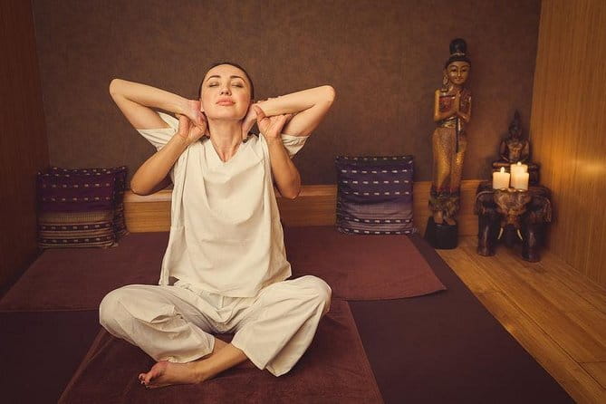 Rest And Relax Massage - Traditional Thai Massage In Bangkok / Sukhumvit - Thai massage means pressure and stretching