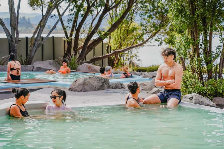 Rotorua: Polynesian Spa Pavilion Hot Pool Bathing (12+ yrs) - Why the Pavilion Pools work so well after a busy day