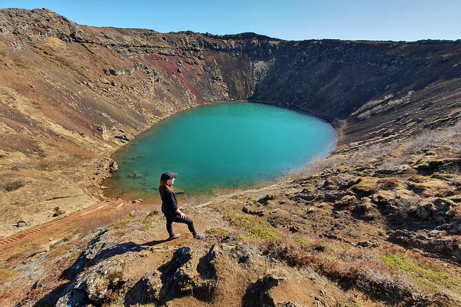 Small-Group Golden Circle, Hvammsvík Spa with Ticket & Crater - Hveragerði: geothermal bread, eggs, and greenhouse bananas