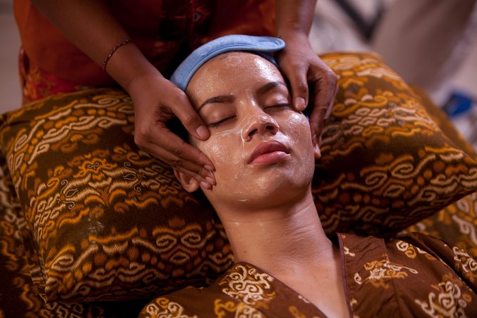 Sweet Dream Couple Treatment by ANJALI SPA - A full 60-minute traditional facial