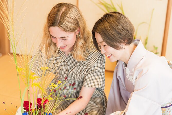 Tokyo Ikebana Wellness Art Experience near Shinjuku - The Japanese-style room and the quiet pace