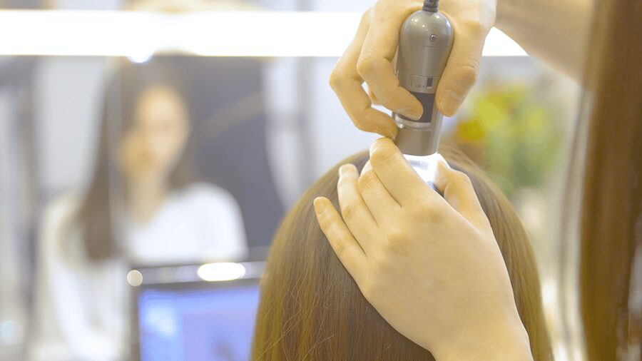 Tokyo: Scalp Care Treatment at a Head Spa - The scalp microscope gives the treatment a useful starting point