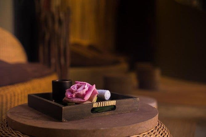 Traditional Head, Back & Shoulder Massage in Siem Reap - Entering the Pub Street location