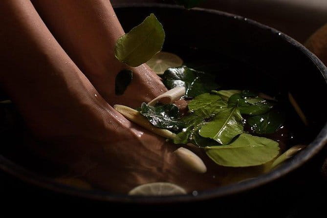 Traditional Head, Back & Shoulder Massage in Siem Reap - The atmosphere matters as much as the massage