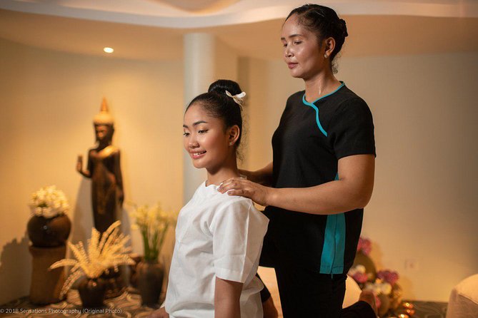 Traditional Khmer Massage is an extremely relaxing treatment that uses no oil. - A dry Khmer massage in central Phnom Penh