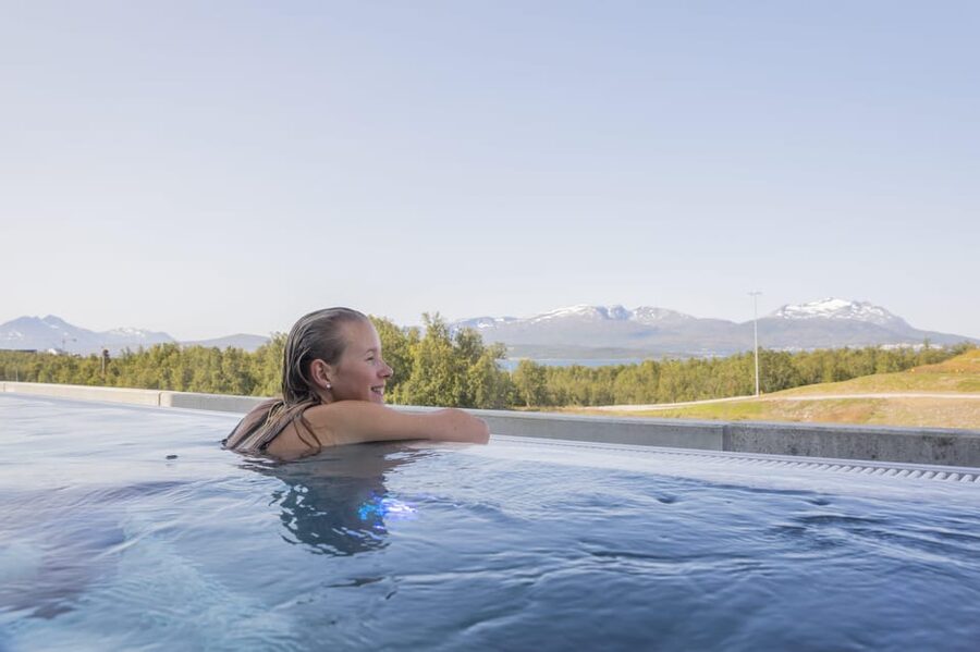 Tromsø: Spa/Pool with Bath, Sauna and Outdoor Heated Pool - Key points to know before you go