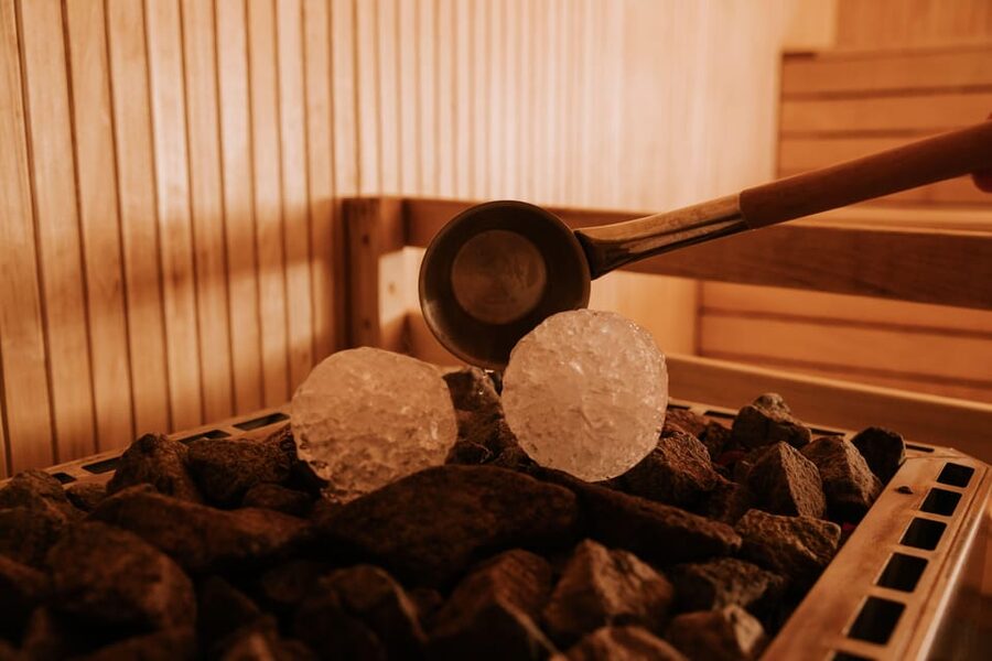 Tromsø: Spa/Pool with Bath, Sauna and Outdoor Heated Pool - Save the outdoor pool for the main event