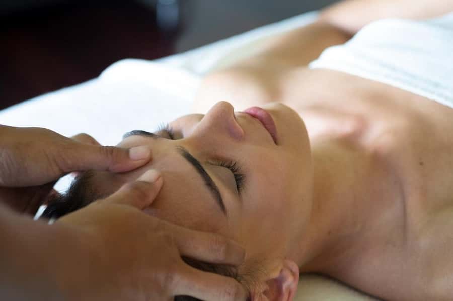 Ubud: Couple Spa Treatment with Bath Ritual & Sparkling Wine - A private spa setting outside central Ubud