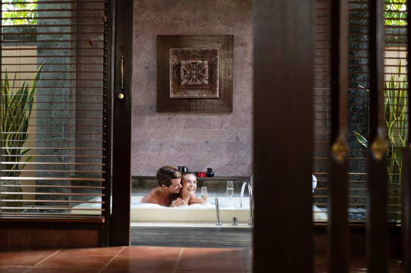 Ubud: Couple Spa Treatment with Bath Ritual & Sparkling Wine - What $207 for two really buys you