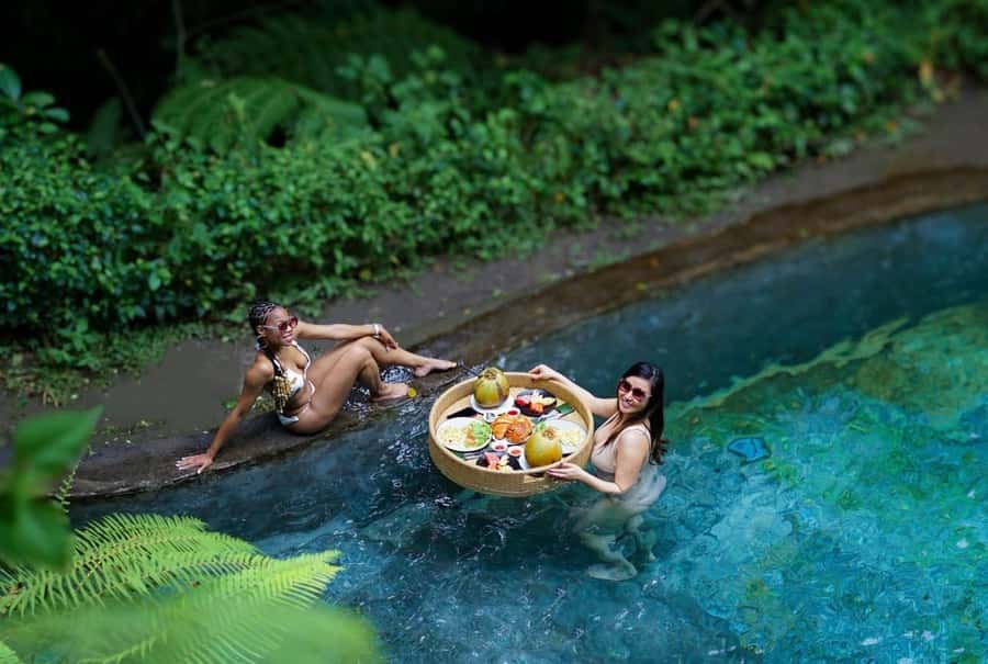 Ubud: Floating Breakfast, Jungle Swing & Spa Romantic Tour - Why the floating breakfast is the main event