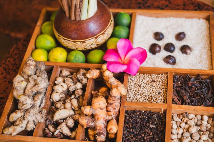 Ubud: Riverfront Massage & Flower Bath at Ayusha Wellness - What the Balinese massage feels like